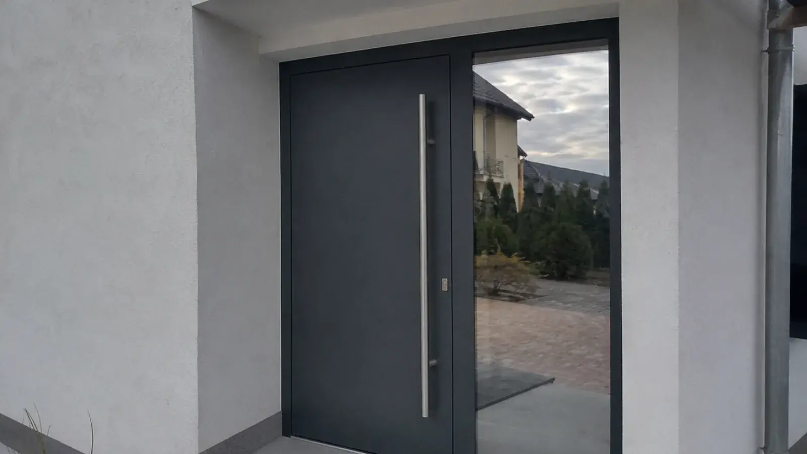 Antracit aluminijumska ulazna vrata sa ručkom